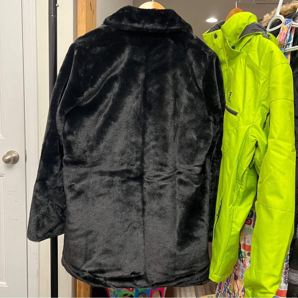 Adika Women’s Faux Fur Jacket - Picture 2 of 6
